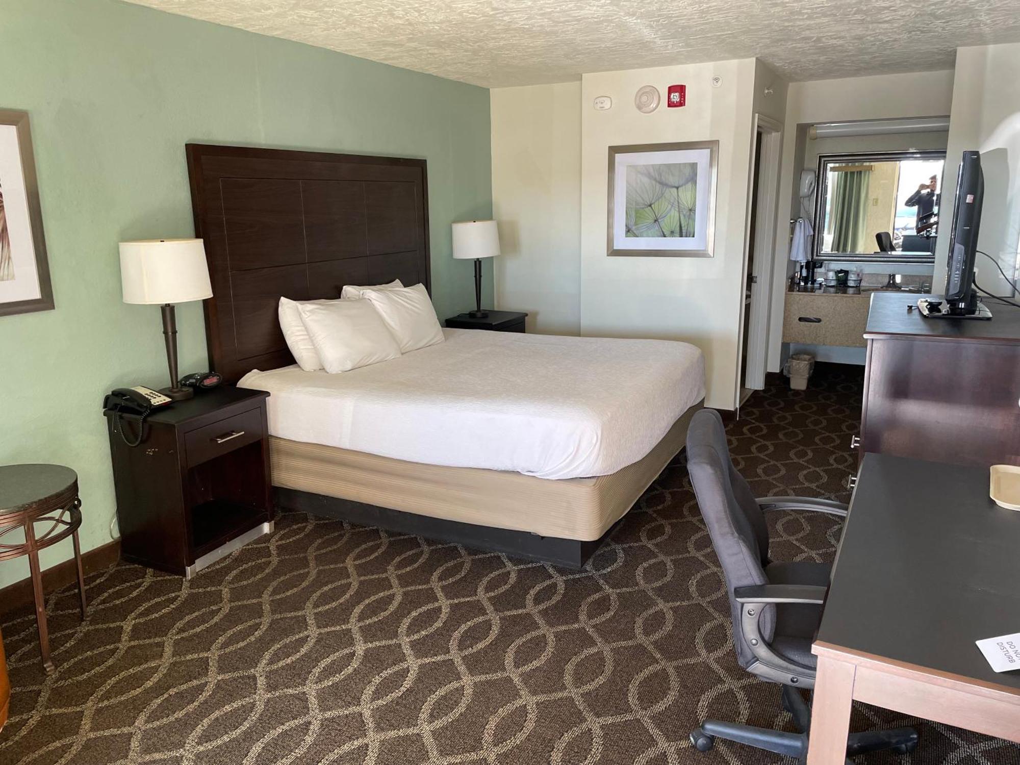 Quality Inn Clinton North Eksteriør bilde